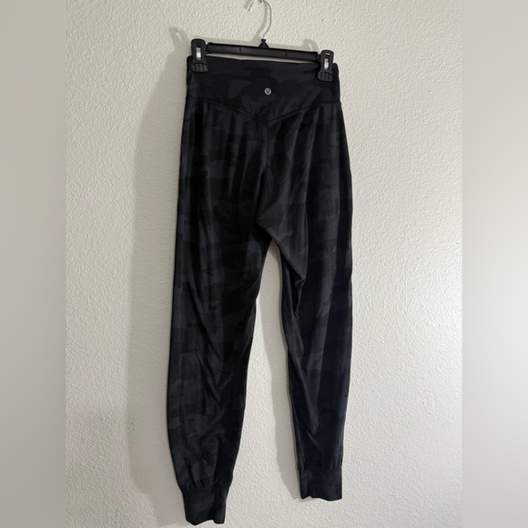 lululemon athletica Black Camo Leggings - Picture 4 of 5
